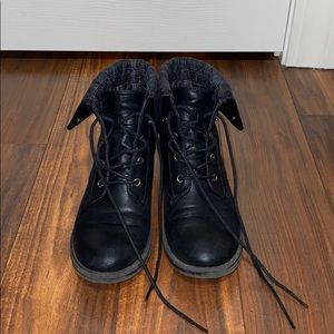 Black boots. Worn only a few times.